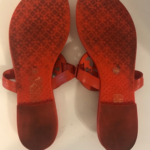 Tory Burch Miller Logo Lizard Print Logo 7.5 ๐ - Picture 8 of 8